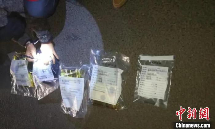 圖為云南警方查獲的毒品?！≡颇鲜」矎d供圖 攝
