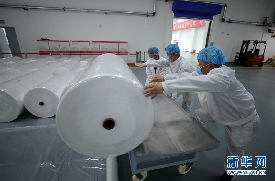 (新華全媒頭條·迎接兩會特別報(bào)道·圖文互動)(7)不同尋常的兩會 萬眾一心的力量——寫在2020年全國兩會召開之際