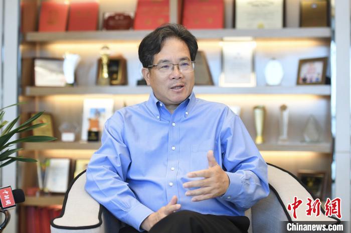 全國人大代表建議逐步禁止產(chǎn)、銷電子煙